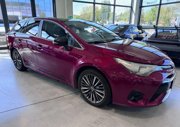 Toyota Avensis cena 71900 przebieg: 142500, rok produkcji 2017 z Busko-Zdrój małe 379